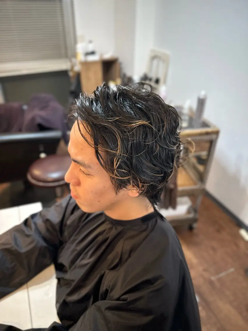 ロング パーマ メンズ メンズパーマ くせ毛 カット パーマ トリートメント Luzir⭐︎ GEN⭐︎のヘアスタイル