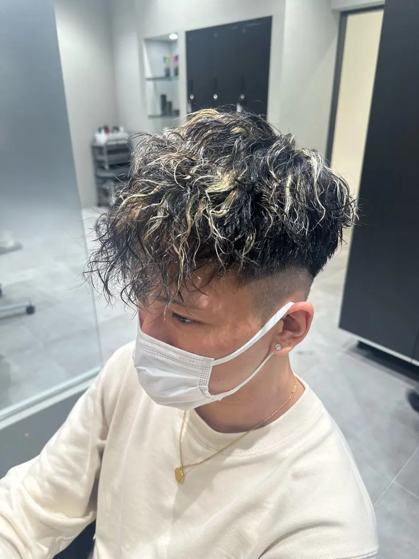 ショート メンズ メンズメッシュ カット ヘアカラー パーマ ⭐️ツイスパ⭐️ 菊池　拓也のヘアスタイル