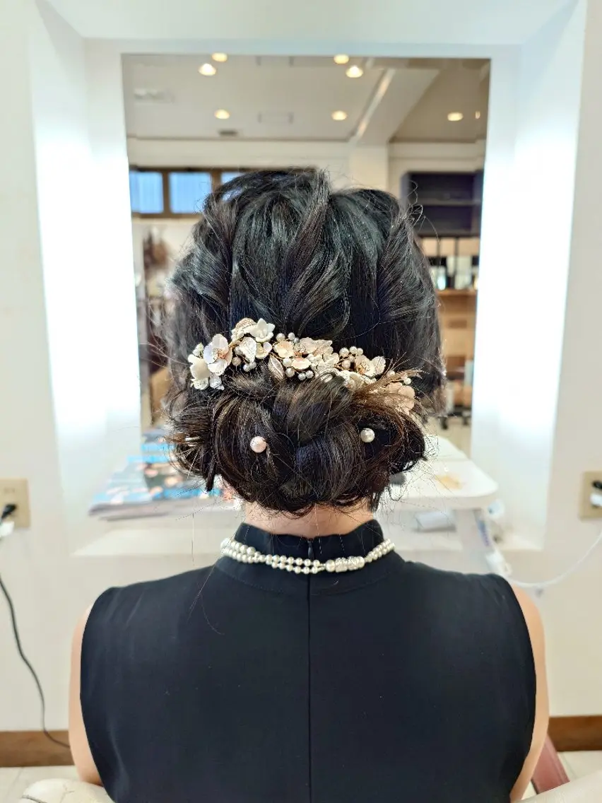 セミロング ヘアセット キンジョウ エナミのヘアスタイル