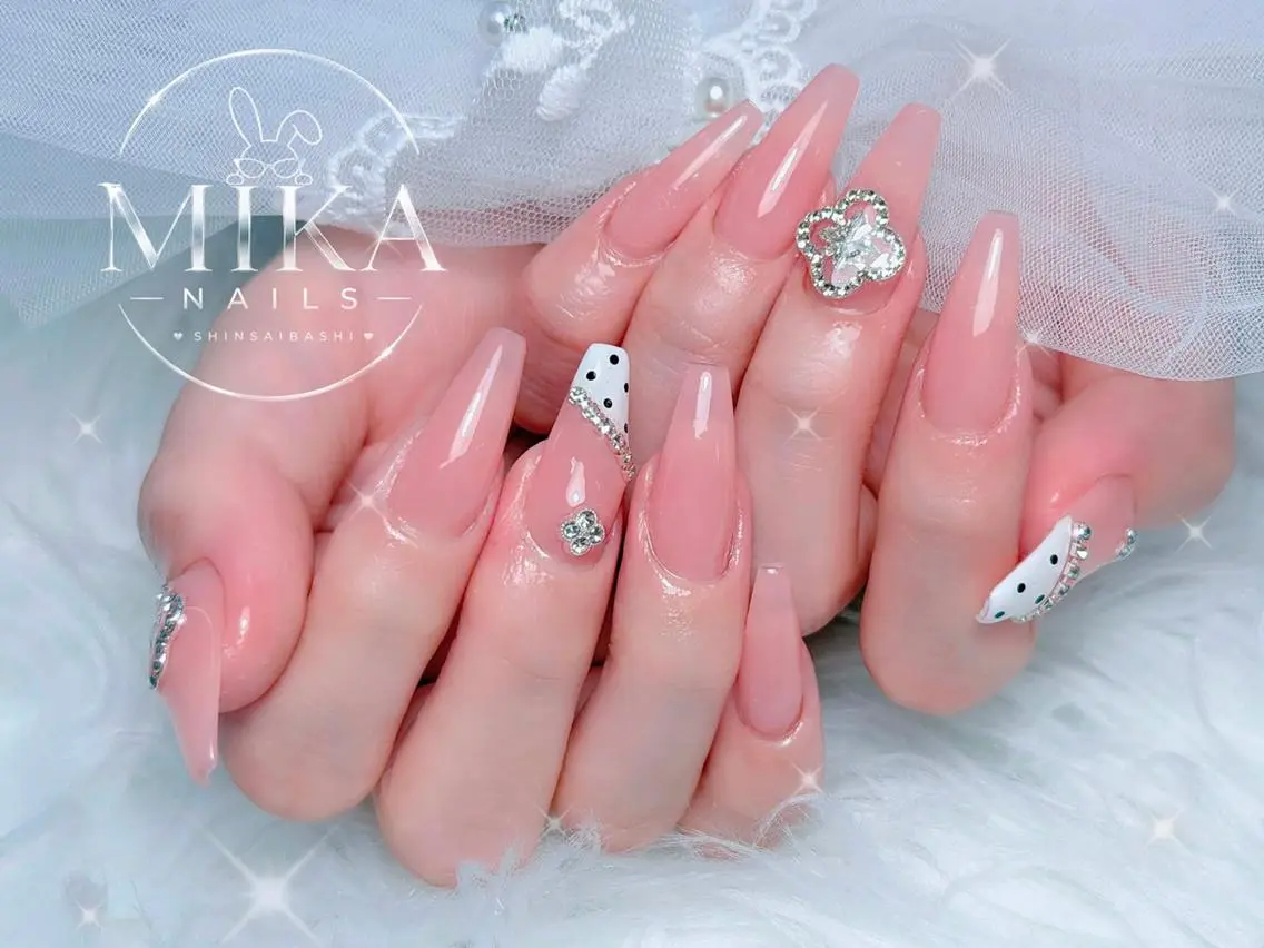 ネイル アートネイル チークネイル ドット フットネイル フレンチネイル ハンドネイル Mika Nailsのネイルデザイン