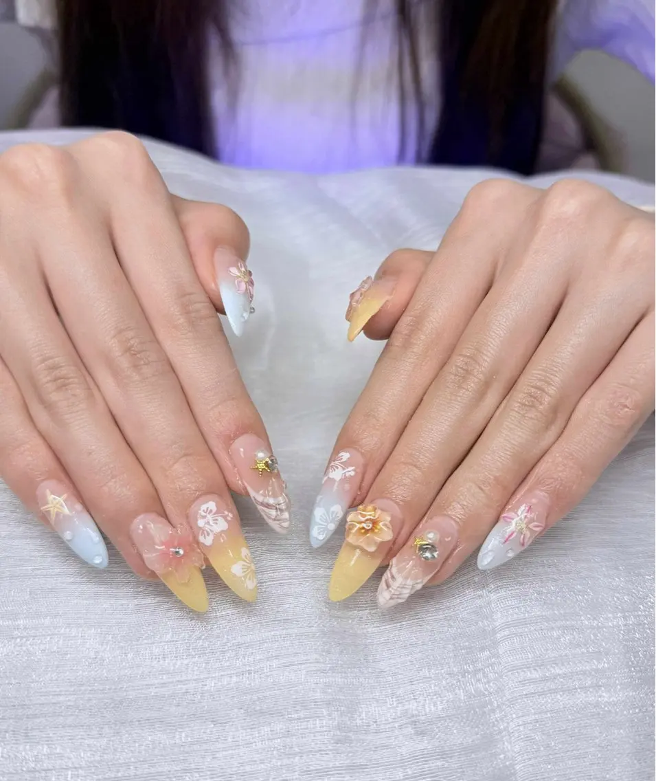 ネイル 長さ出し グラデーション 卒業式 キラキラネイル マグネットネイル ハンドネイル Lee Nailsのネイルデザイン
