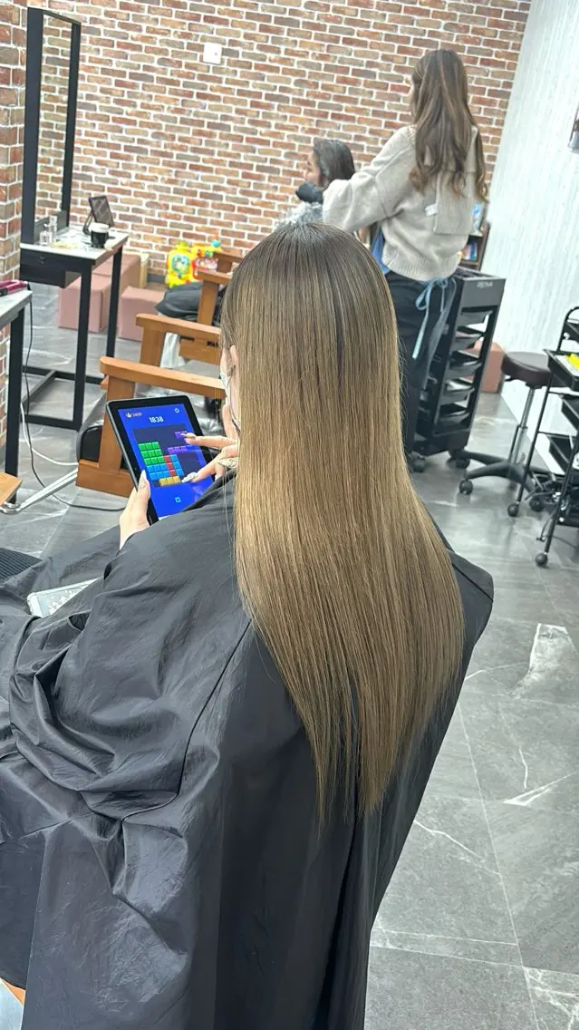 ロング カラー ブリーチ ヘアカラー トリートメント ギャルの革命児 秀斗のヘアスタイル