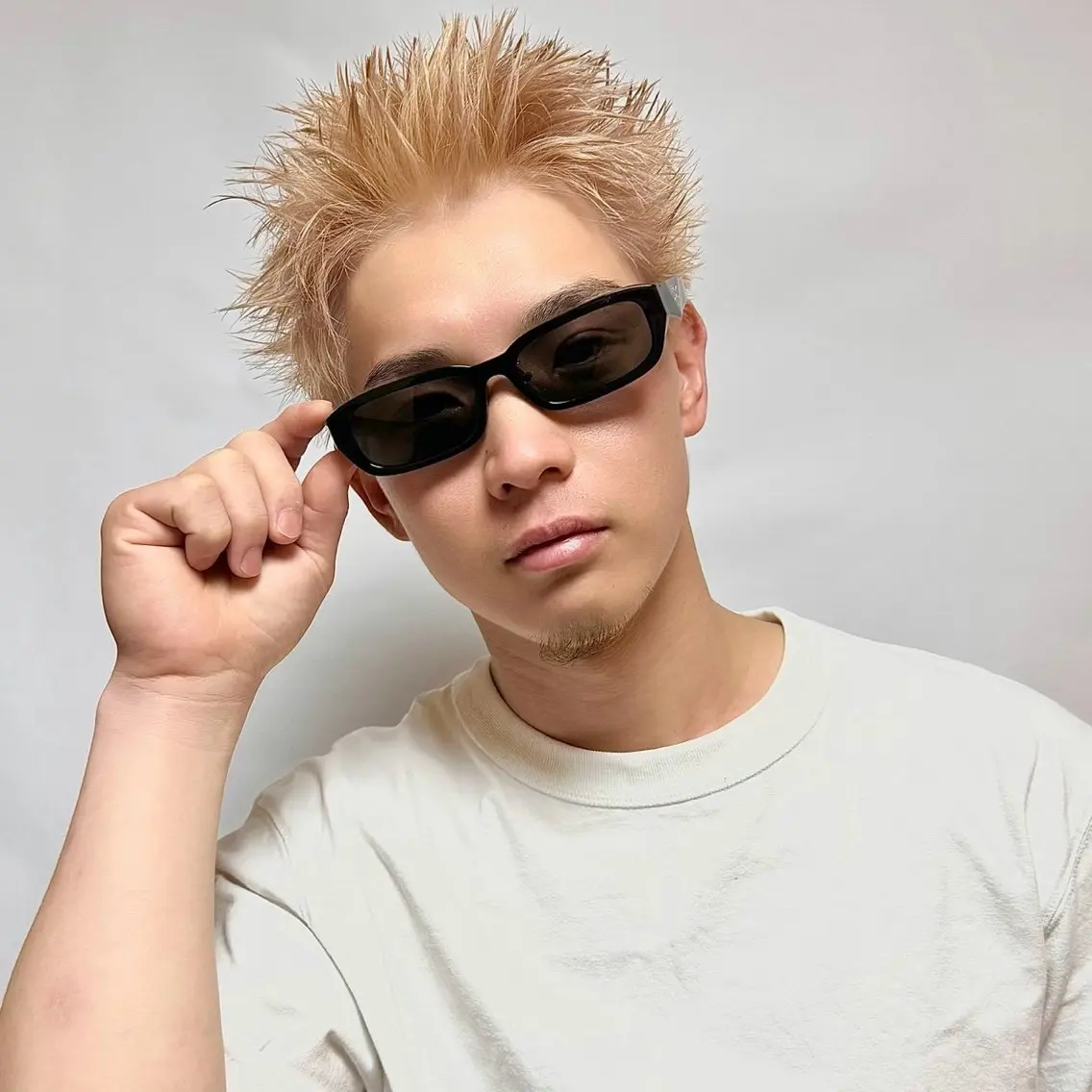 ショート カット ヘアカラー 原田 黎也のヘアスタイル