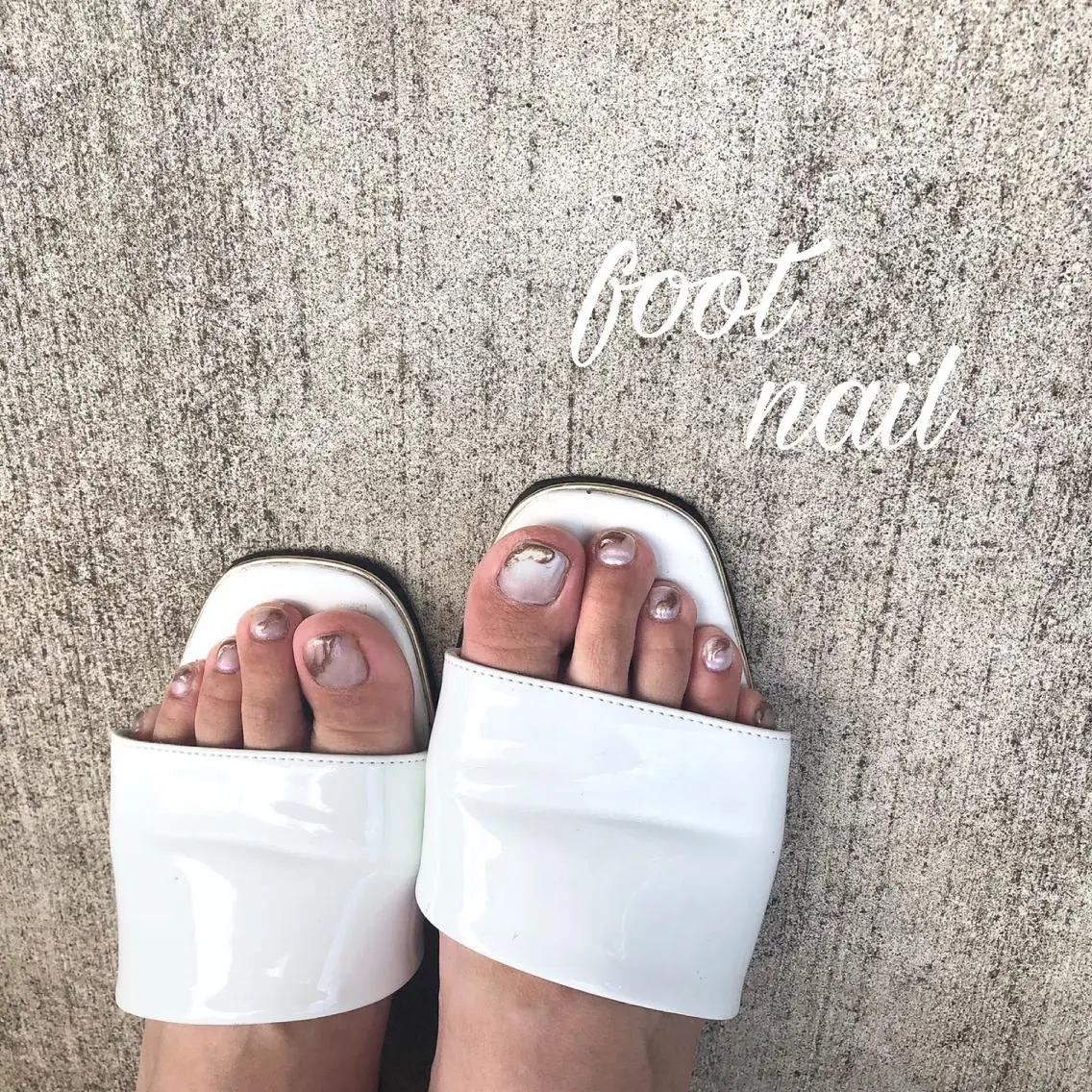ネイル フットネイル ミラーネイル nail* runa🌻のネイルデザイン