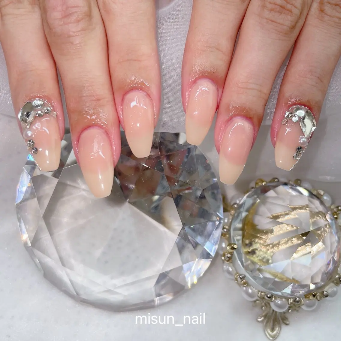 ネイル アートネイル オーロラネイル チークネイル 長さ出し フラッシュネイル misun_ nailのネイルデザイン