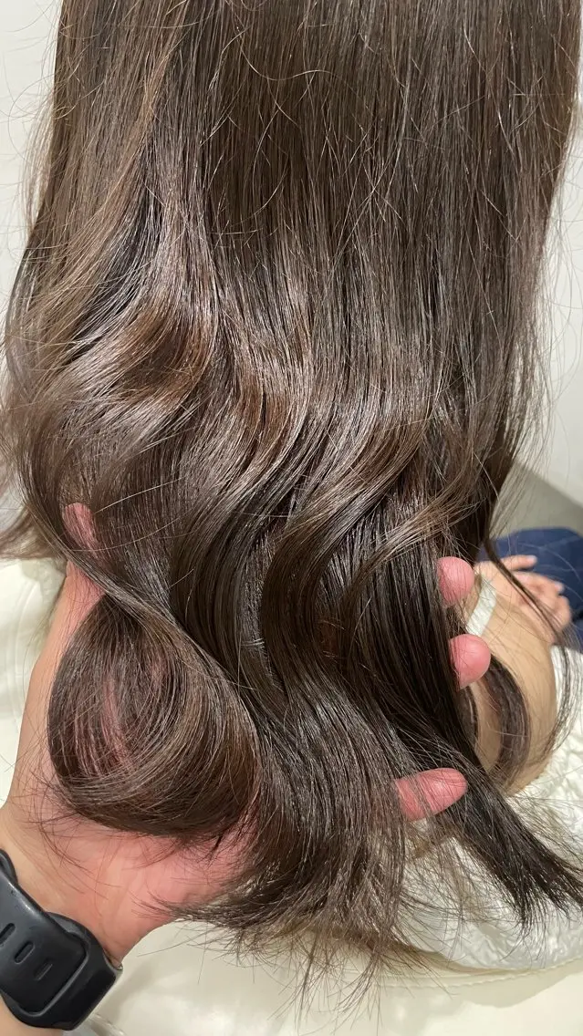 セミロング カラー ブリーチ ブラウンカラー モカブラウン ブリーチなしカラー 🎨 SHIORI🥀のヘアスタイル