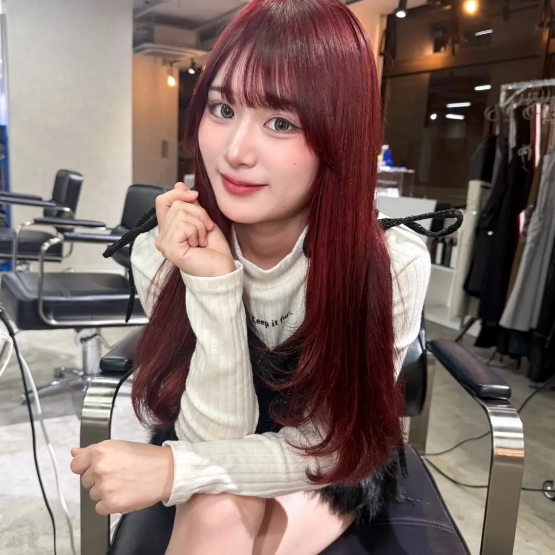 ロング カラー レッドカラー 髪質改善 レイヤーカット 🎀ミルクティー/暖 色×レイヤー/マリアのヘアスタイル