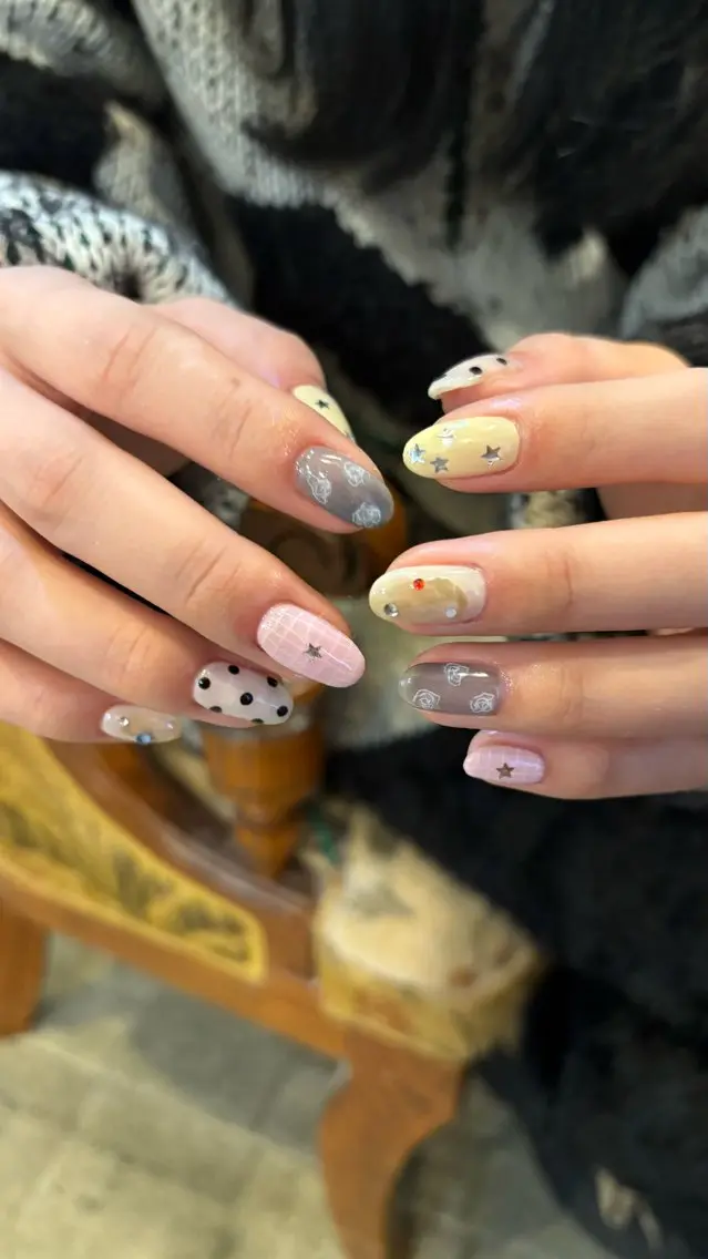 ネイル ハンドネイル 岩本 杏のネイルデザイン