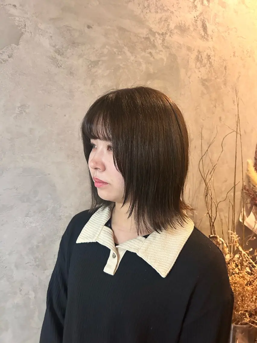 ミディアム 顔まわりレイヤー レイヤーカット 濵﨑 理奈のヘアスタイル