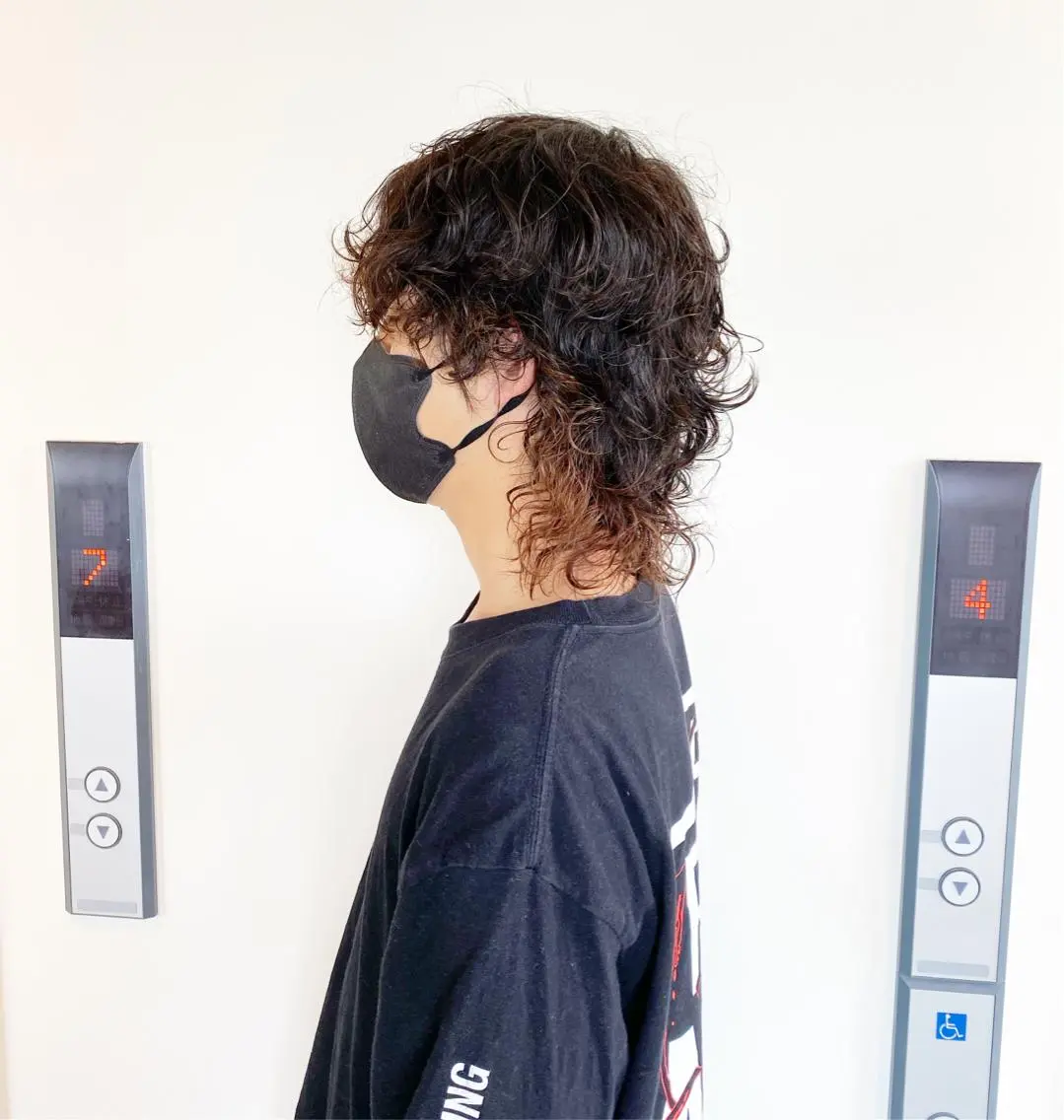 メンズ カット パーマ 大阪ウルフカット ハッシュカットのヘアスタイル