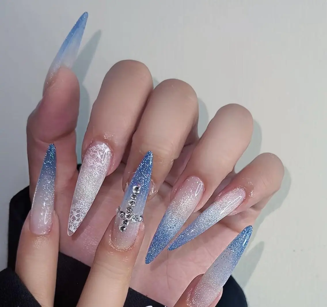 ネイル ハンドネイル エリ🫧 nail池袋東口のネイルデザイン