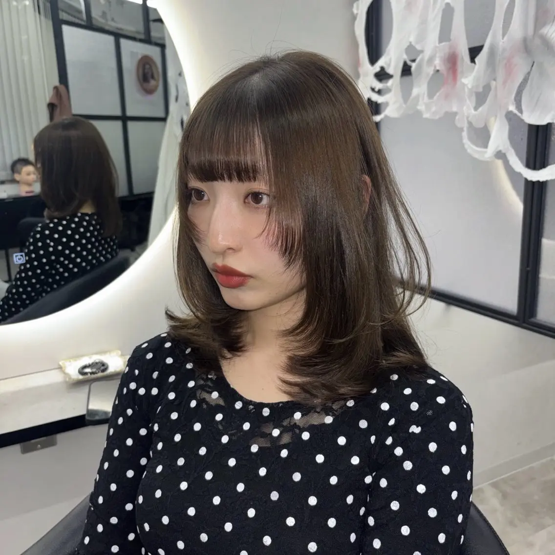 セミロング カット Ren. 🦋デザインカラーのヘアスタイル
