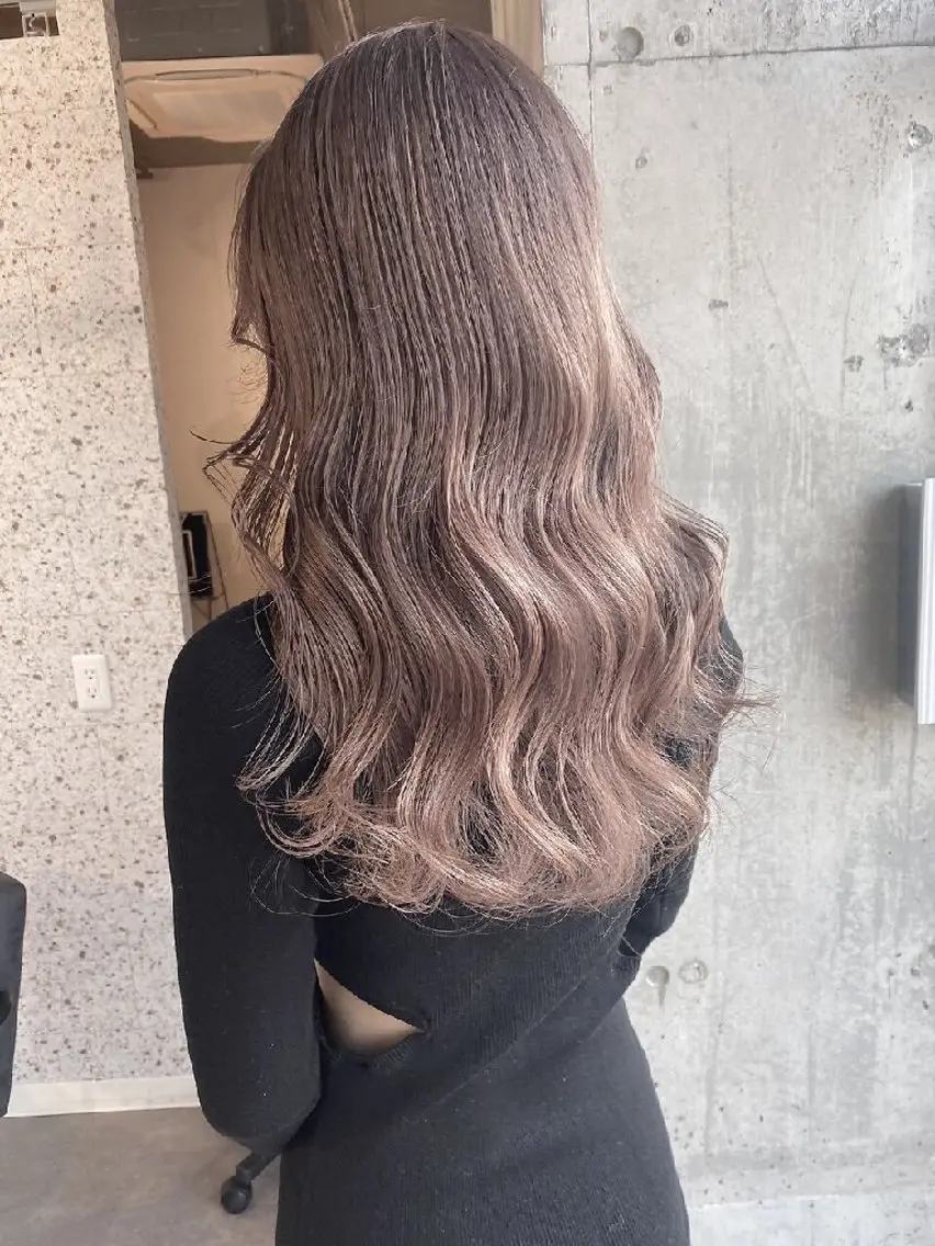 ロング カラー ヘアアレンジ ベージュカラー ブリーチ ダブルカラー グレージュ インナーカラー ヘアカラー mood 髪質改善 ダブルカラーのヘアスタイル
