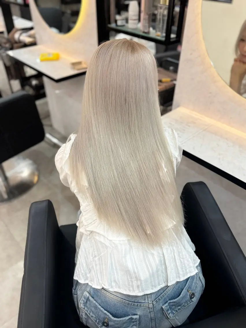 ロング カラー 🎀 ブリーチ NANAMI🎀のヘアスタイル