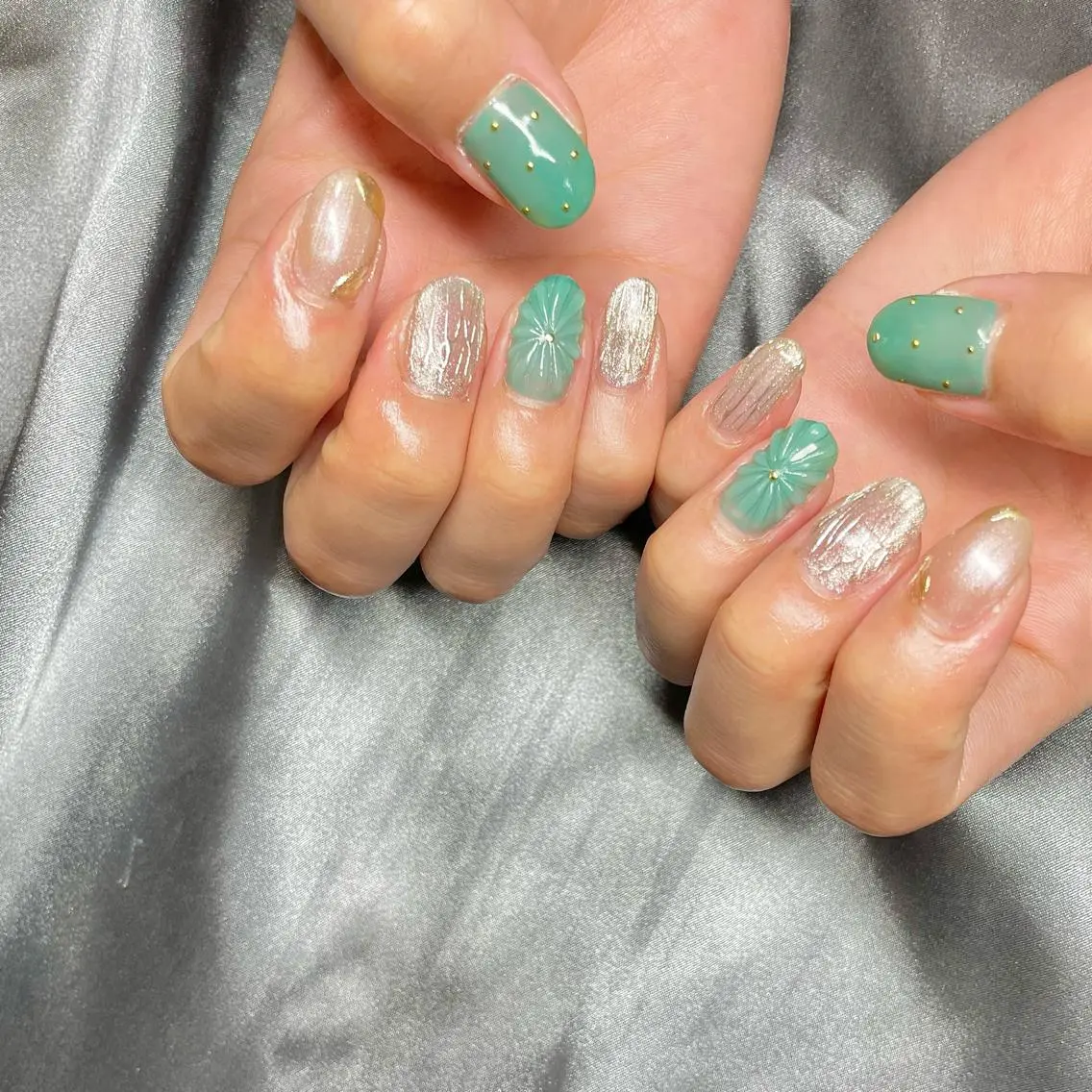 ミディアム カラー パーマ ヘアアレンジ メンズ キッズ ネイル マツエク・マツパ アイブロウ クリアネイル フラワーネイル ミラーネイル el. by Aoのネイルデザイン