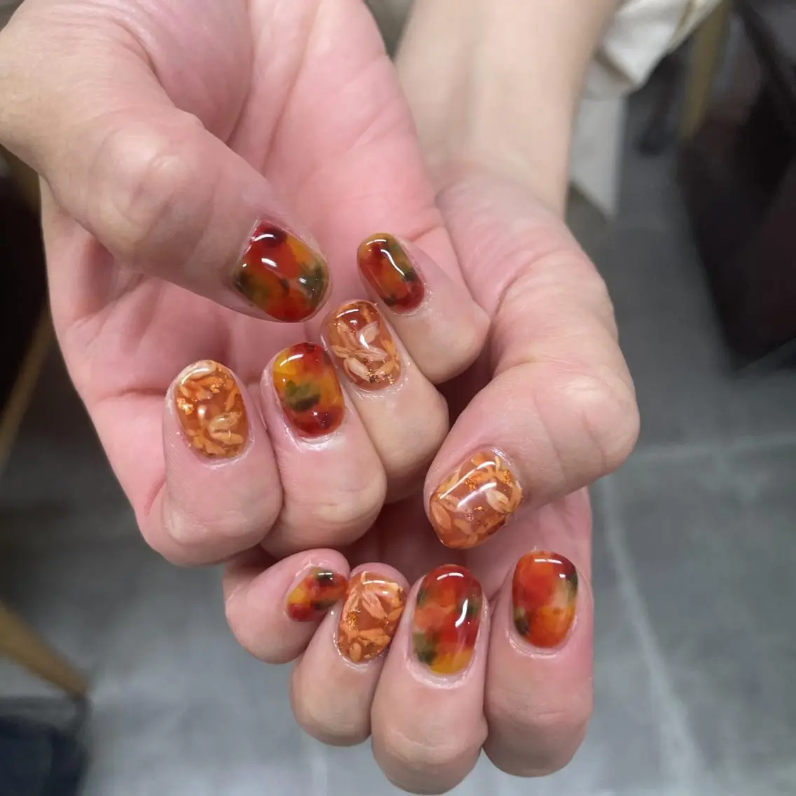 ネイル アートネイル ジェルネイル グリーン マグネットネイル ミラーネイル nailstudio eviz新宿店のネイルデザイン