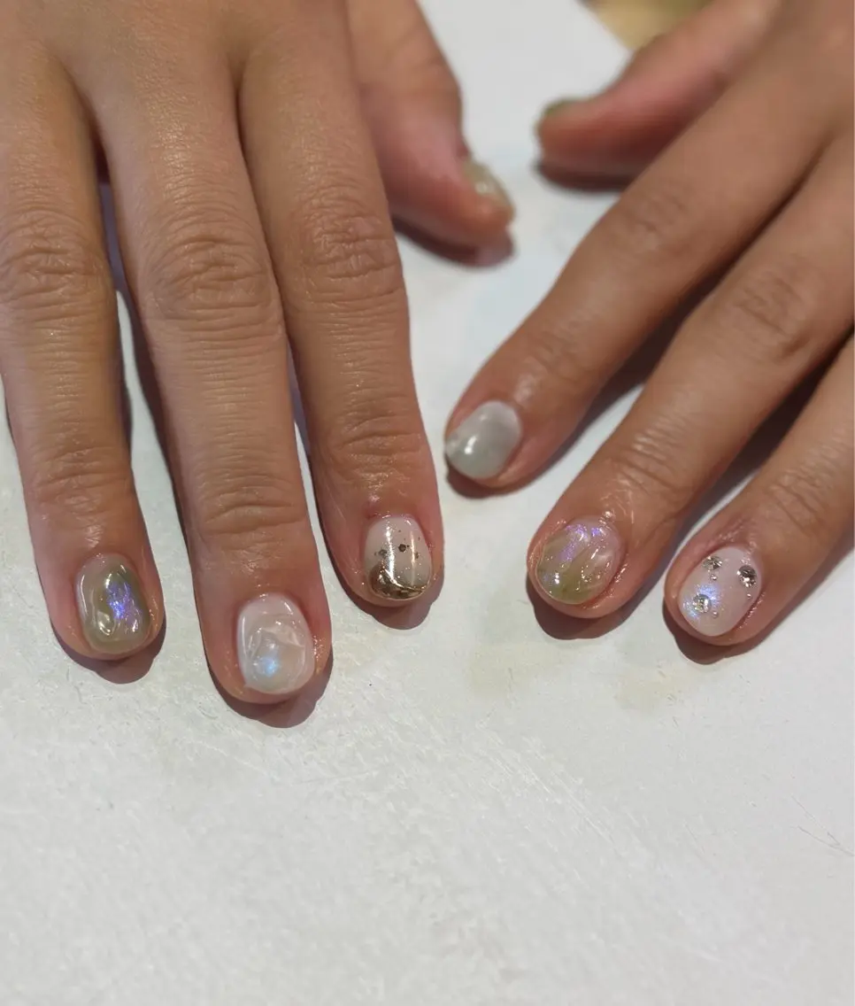 ネイル ニュアンスネイル relow トノイケのネイルデザイン