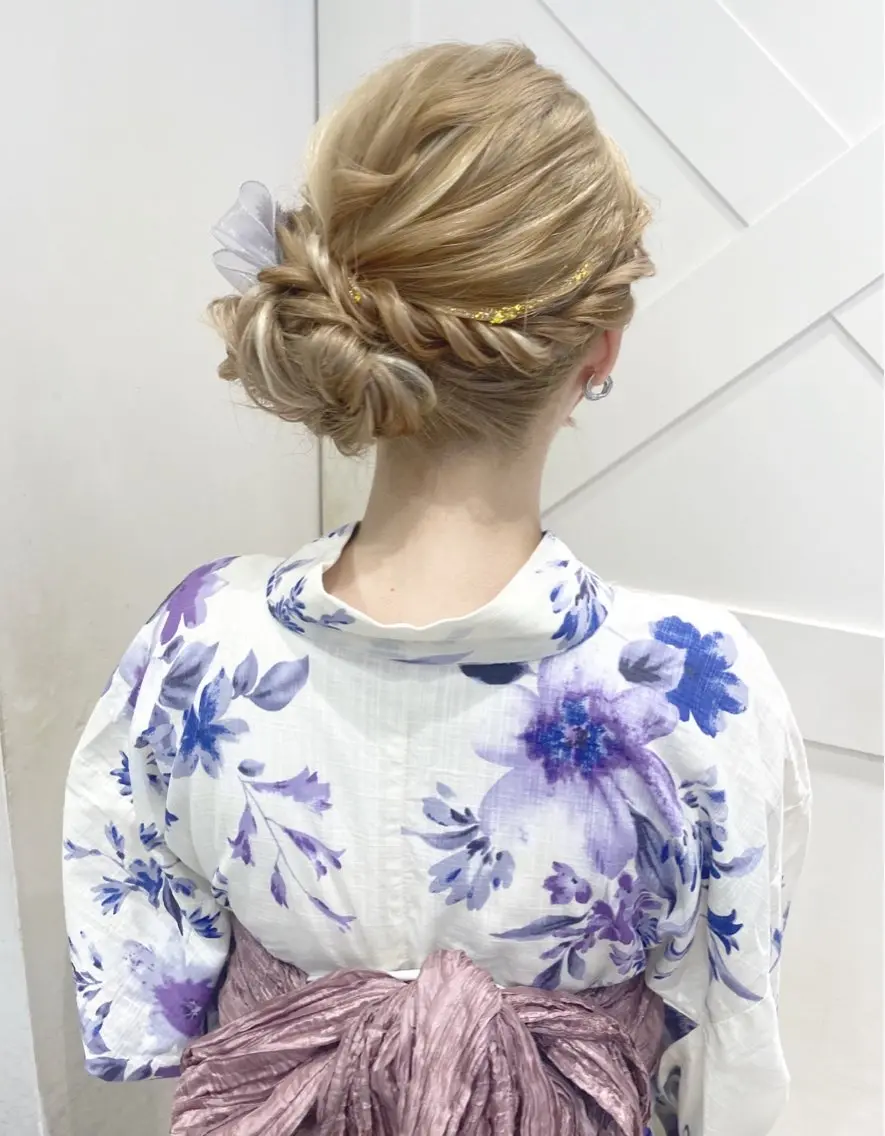 ヘアアレンジ 着付け あやかショート 白髪ぼかしのヘアスタイル