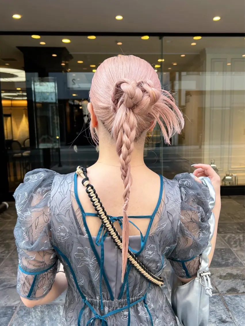 ロング ヘアアレンジ ヘアセット AKO .のヘアスタイル