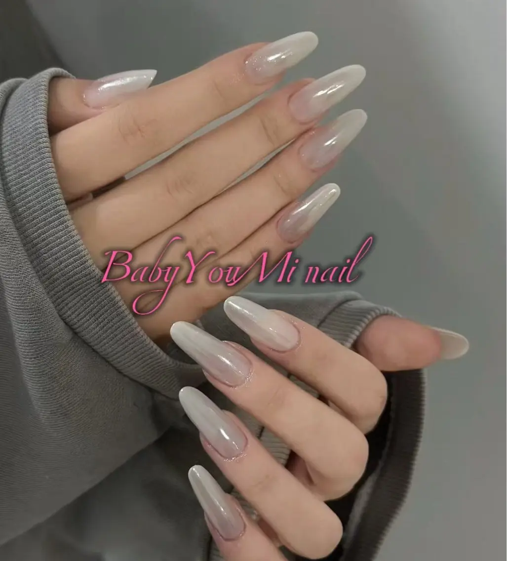 ネイル オーロラネイル フラワーネイル フットネイル フレンチネイル ジェルネイル ハンドネイル BabyYouMi nailのネイルデザイン
