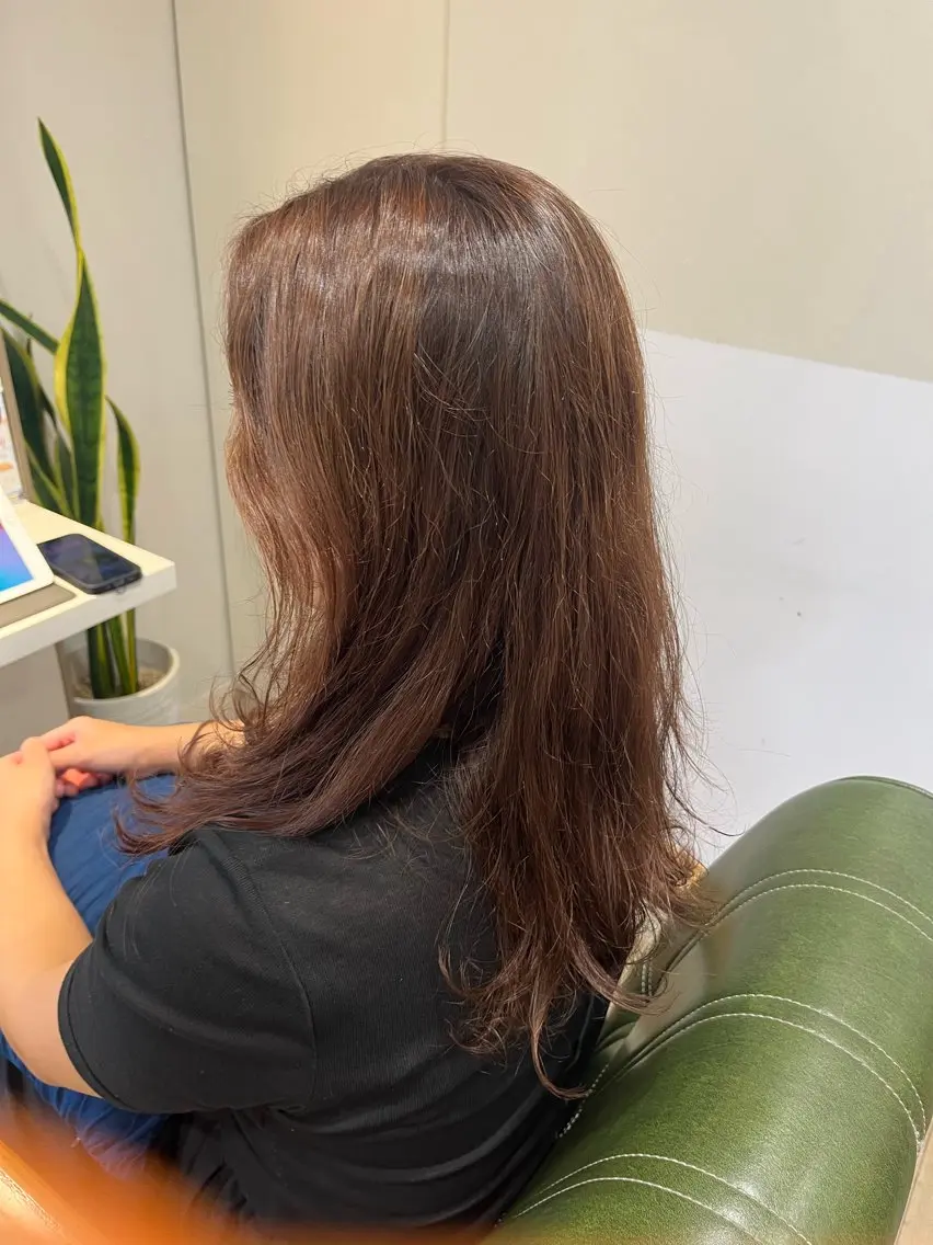 ロング 小鴨 美佳のヘアスタイル
