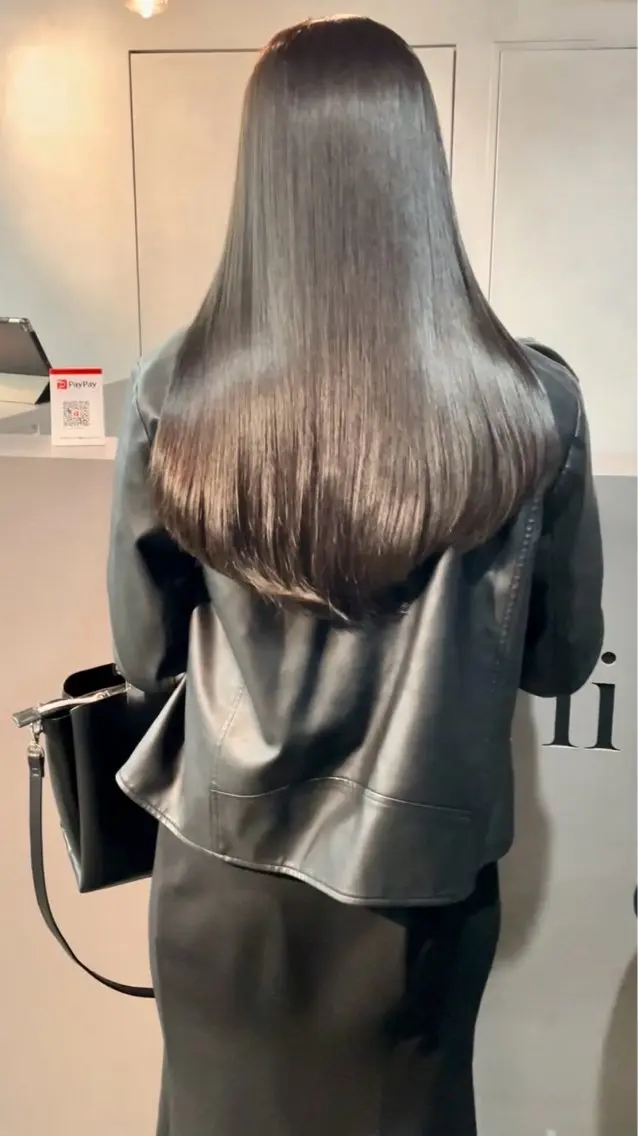ロング 髪質改善 岡田 大樹のヘアスタイル
