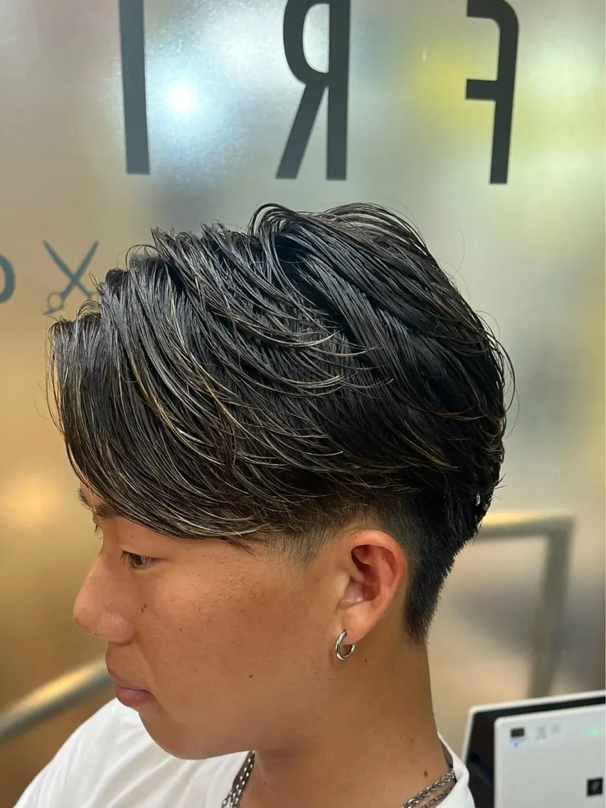 ショート パーマ メンズ カット パーマ トリートメント 佐々木 優人のヘアスタイル