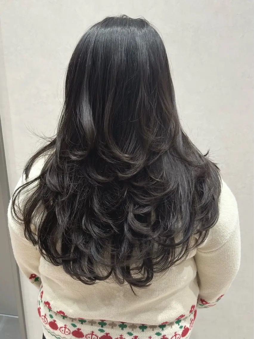 ロング カラー カット ヘアカラー トリートメント 吉ヶ別符 亮祐のヘアスタイル