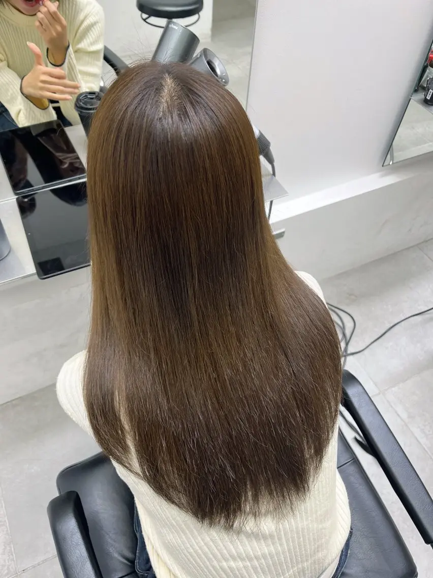 ロング 縮毛矯正 透明感\モテカラー 🏹͙💫YUUのヘアスタイル