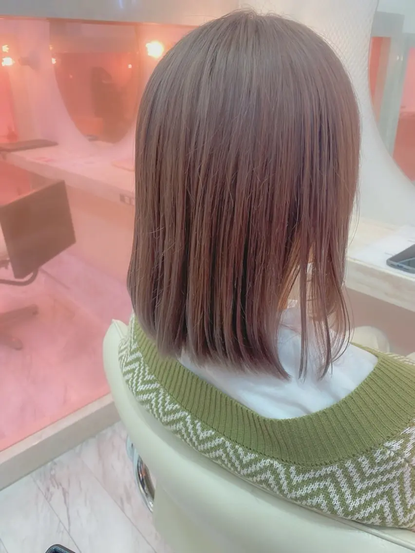 セミロング カラー ブリーチ 透明感カラー グレージュ 本間 しゅうまのヘアスタイル