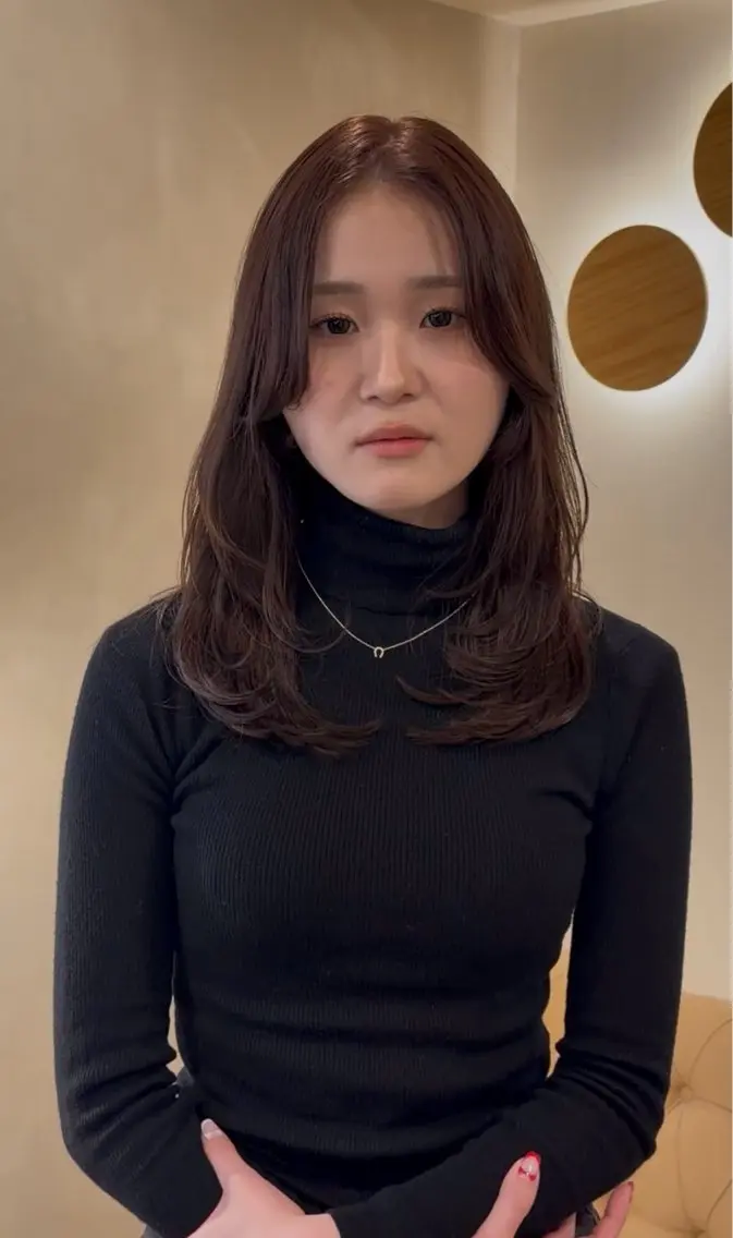 ミディアム e rikaのヘアスタイル