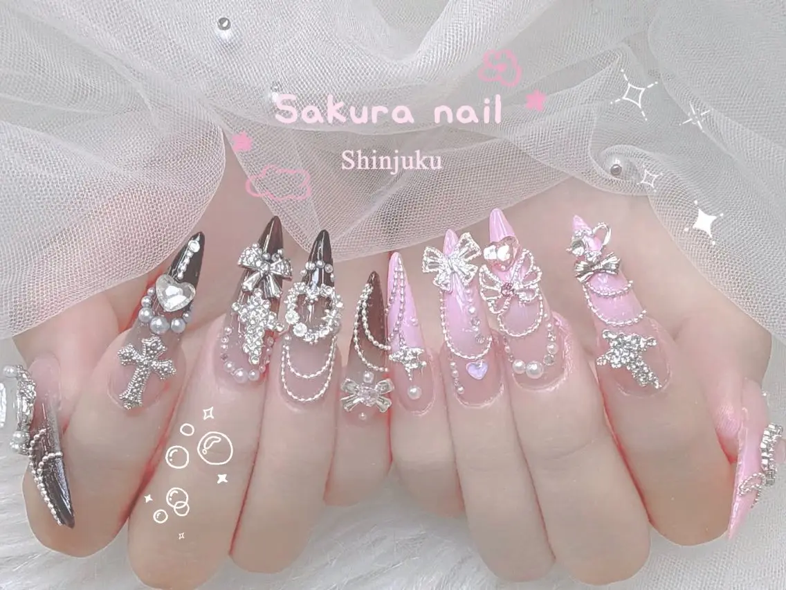 ネイル オーロラネイル クリアネイル フレンチネイル ジェルネイル ガーリー ハンドネイル Sakura Nanaのネイルデザイン