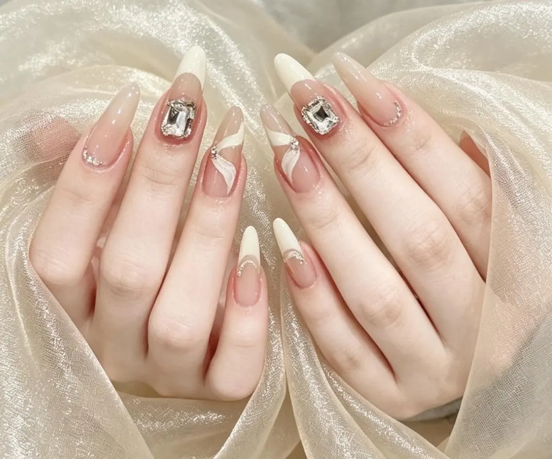 ネイル ハンドネイル ハンドケア 🍑 momo_nailのネイルデザイン
