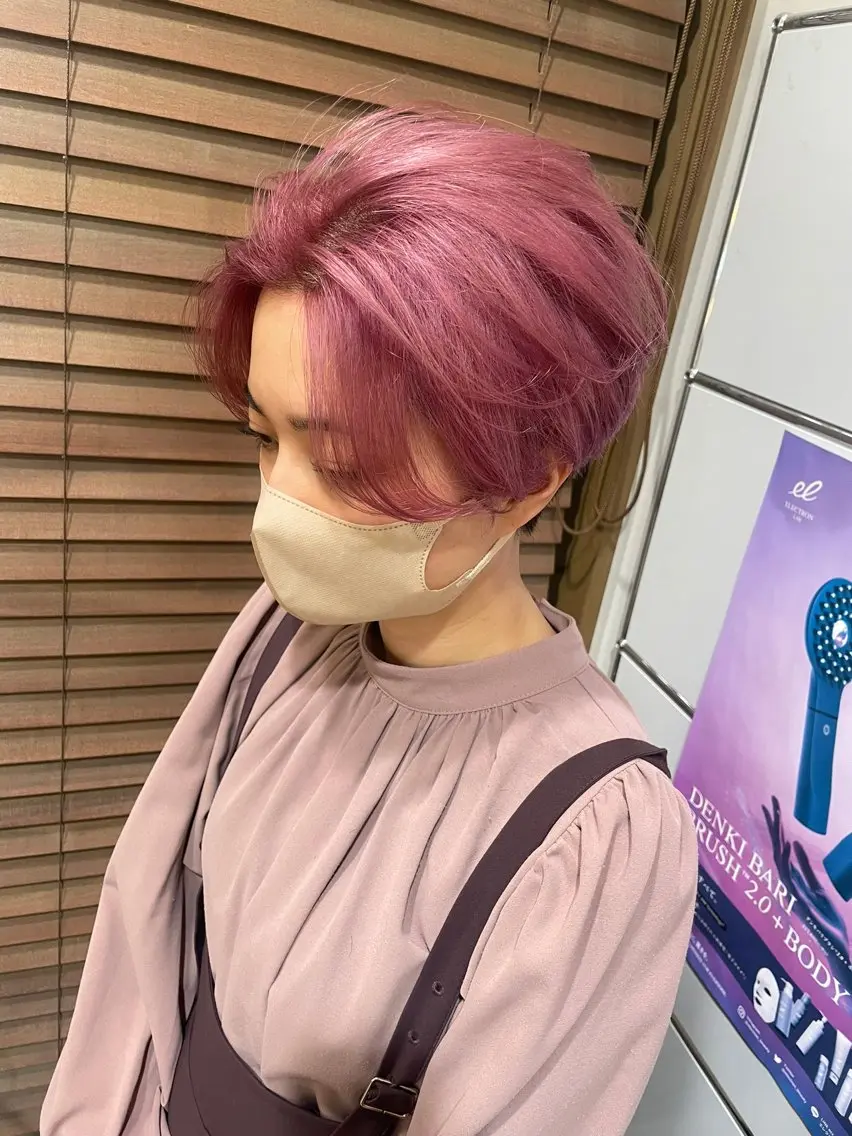 ショート カラー パーマ 片山千晴✨ツヤ髪カラ ー✨レイヤーカット✨のヘアスタイル
