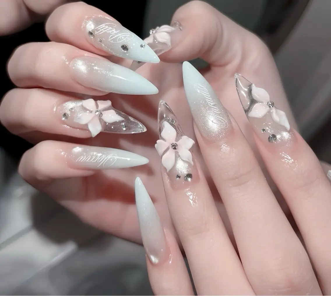 ネイル べっ甲ネイル ブルー 長さ出し フレンチネイル ジェルネイル ハンドネイル Rin Nail 新大久保店のネイルデザイン