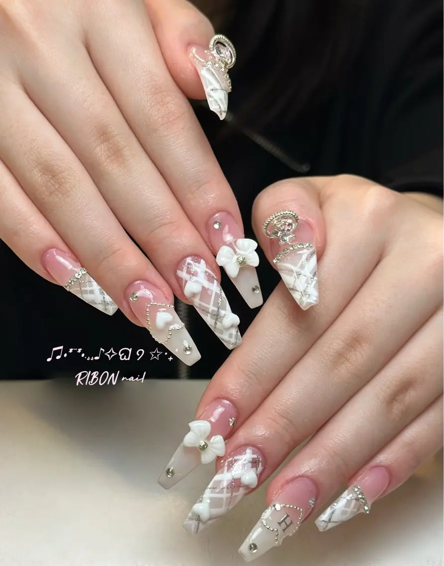 ネイル アートネイル 成人式 長さ出し キラキラネイル ロングネイル RIBON nail 高田馬場のネイルデザイン