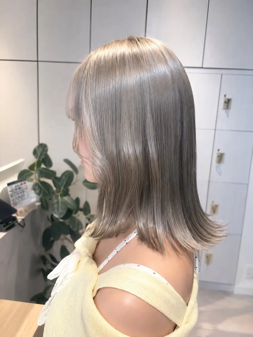 ミディアム カラー トリートメント Ichika🦋 暖色カラー｜ブリーチのヘアスタイル