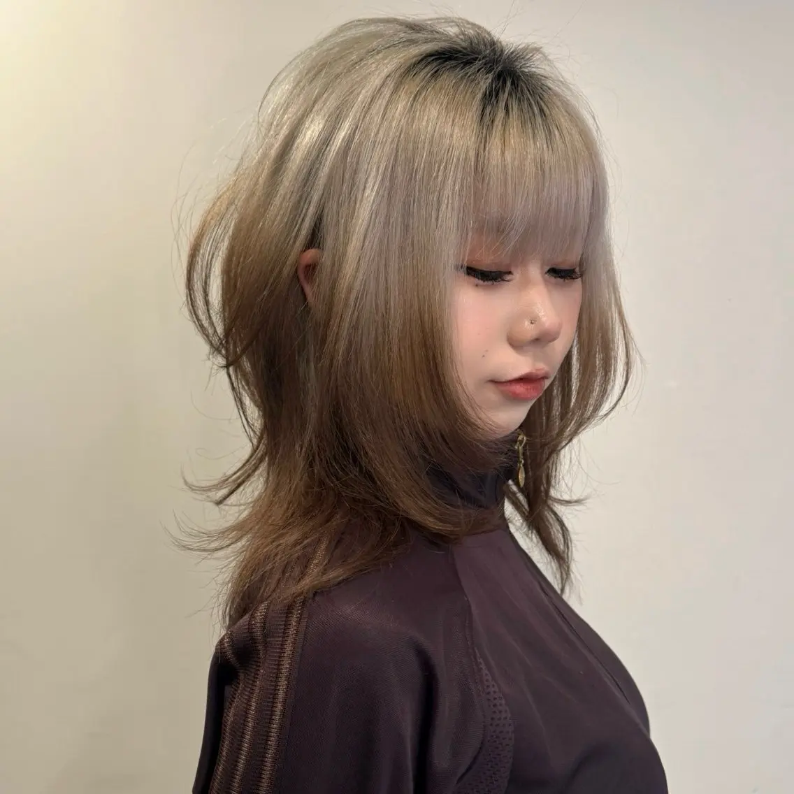 ミディアム SHIN レイヤーカットのヘアスタイル