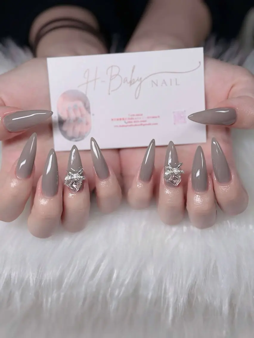 ネイル フレンチネイル ジェルネイル ガラスフレンチ ハロウィン ハート H.baby Nail Salonのネイルデザイン