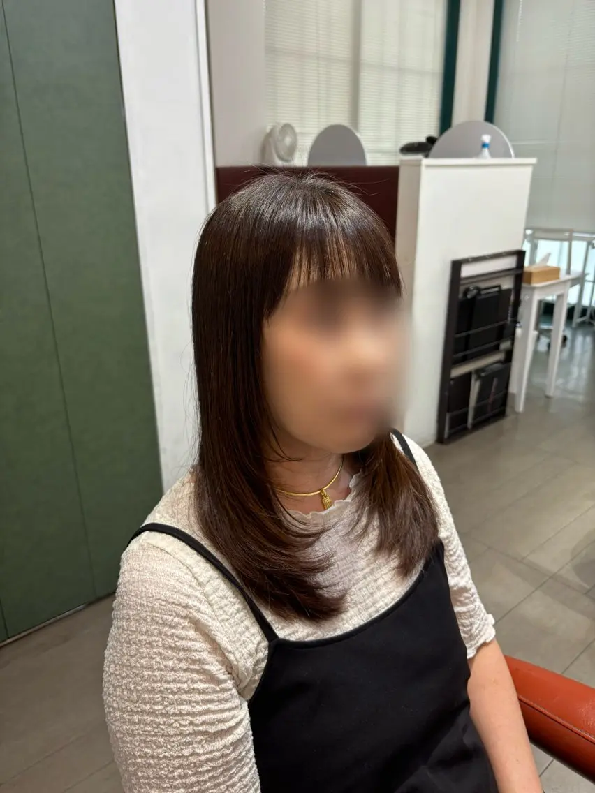 ロング 顔周りカット レイヤーカット カット 飯岡 セナのヘアスタイル