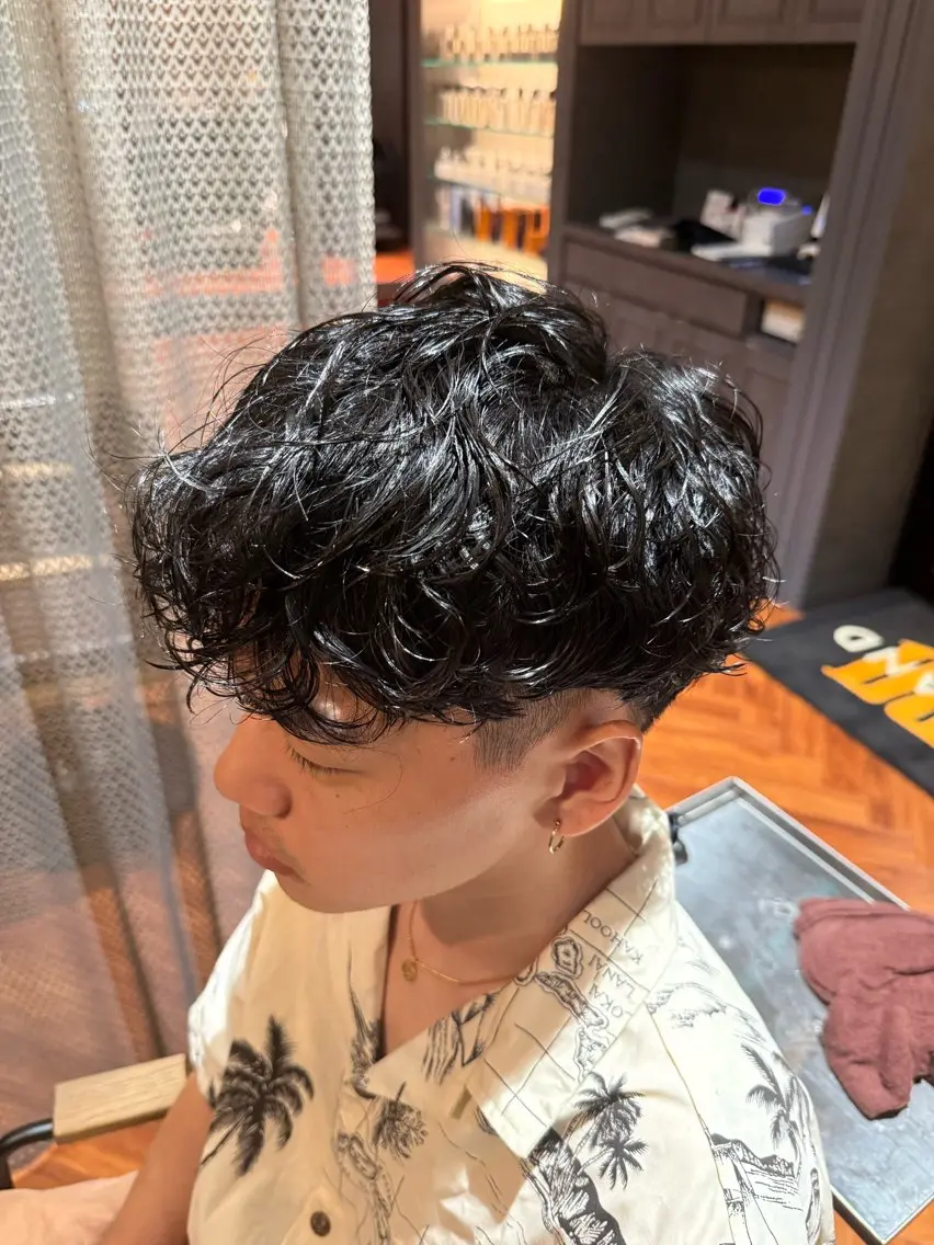 ショート パーマ メンズ デザインパーマ/ 毛流れカット 堀 綺のヘアスタイル