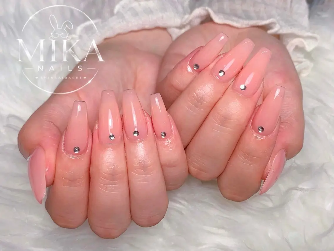 ネイル アートネイル チークネイル ドット フットネイル フレンチネイル ハンドネイル 🌷Luna Mika🌷のネイルデザイン
