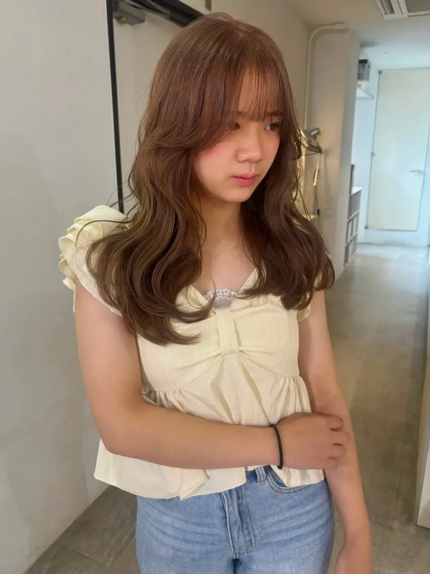 セミロング カラー ベージュカラー ブリーチ ミルクティーベージュ ヘアカラー ナナ 福岡美容室のヘアスタイル