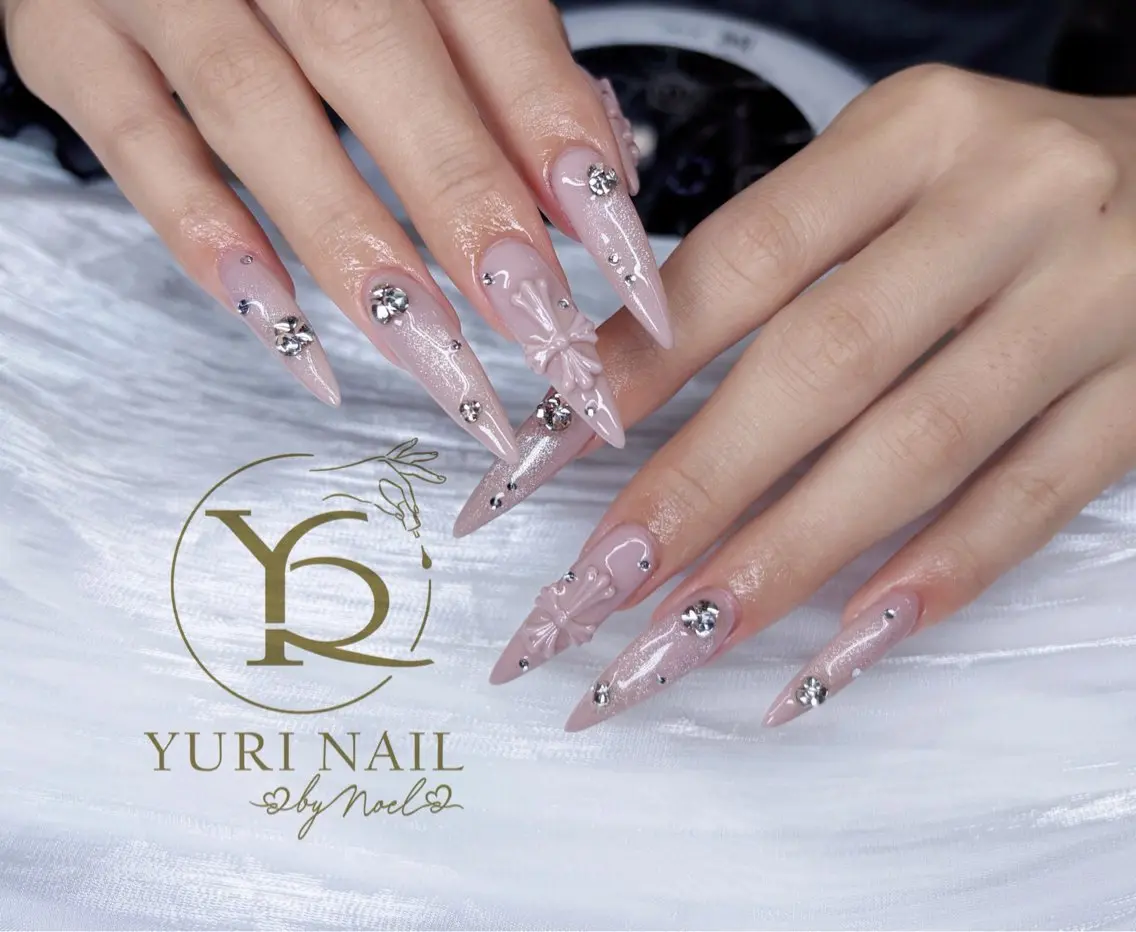 ネイル ハンドネイル YURI Nail NARITAのネイルデザイン