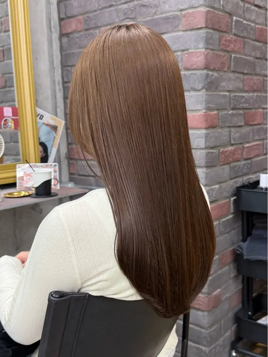 セミロング カラー ベージュカラー ブリーチ 透明感カラー ダブルカラー ブリーチなしカラー ヘアカラー ミルクティー/韓国 レイヤー/RIKUのヘアスタイル