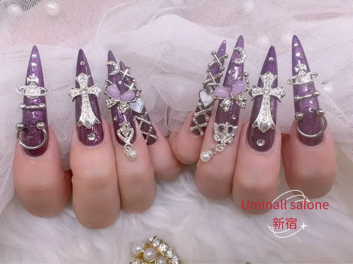 ネイル UMI ネイルサロン新宿🎀のネイルデザイン
