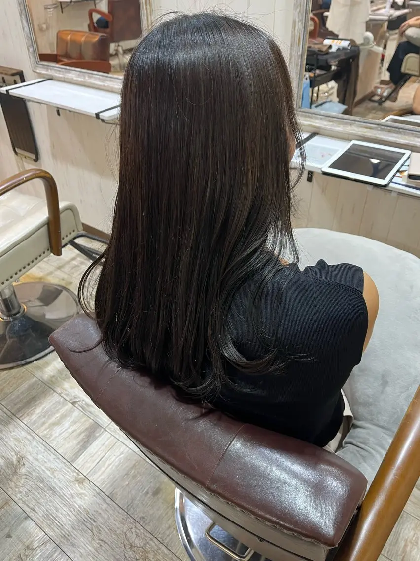 セミロング カット ヘアカラー トリートメント キンサダ ワンリダ‪のヘアスタイル