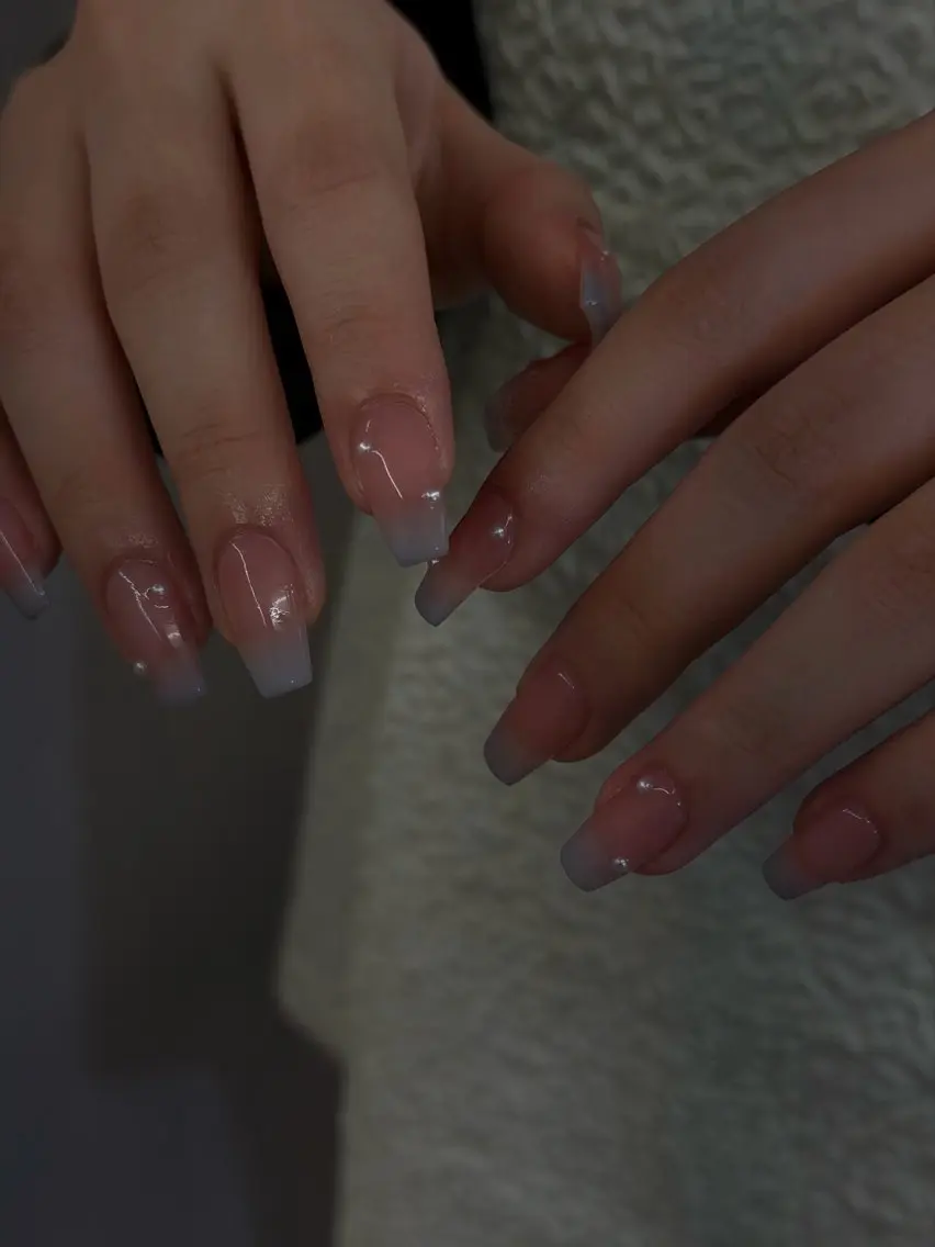 ネイル ブルー ジェルネイル グラデーション マグネットネイル ニュアンスネイル ハンドネイル ハンドケア Bana_ Nailのネイルデザイン