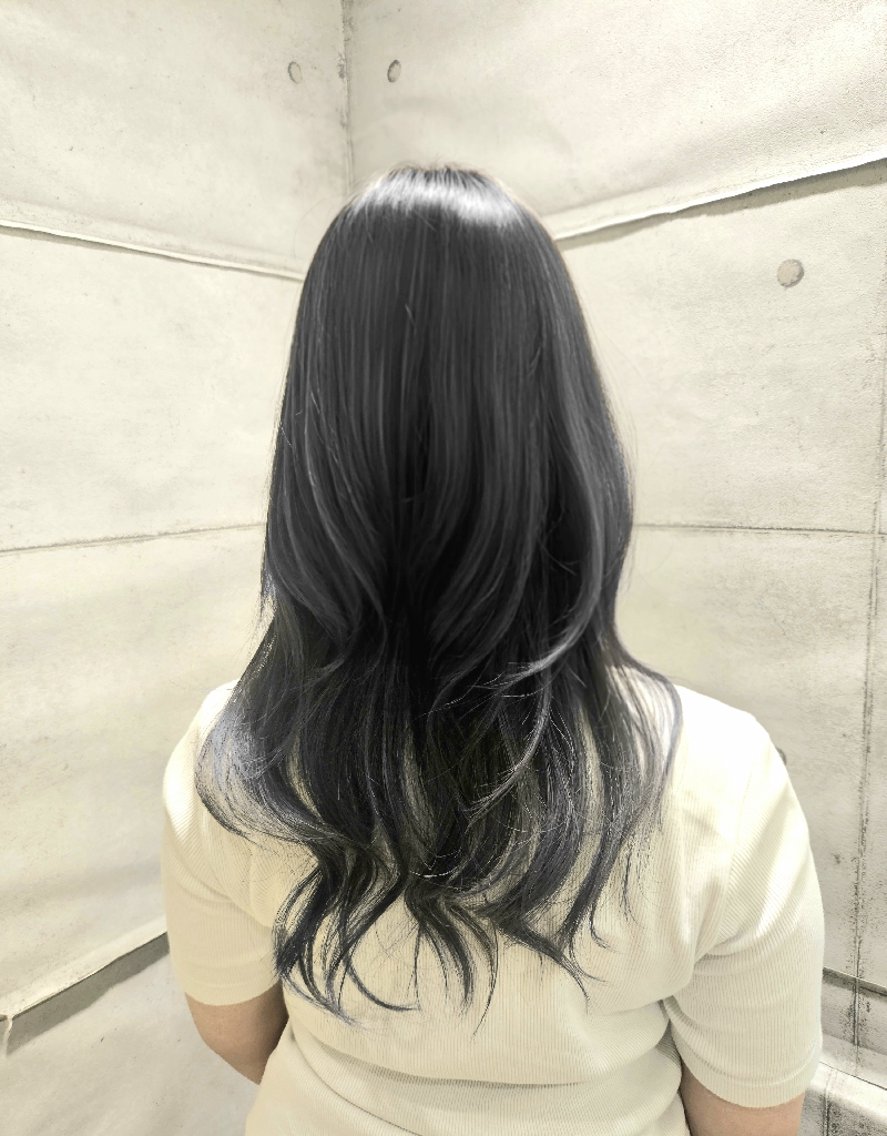ロング カラー ブルーカラー グラデーションカラー シルバー ヘアカラー トリートメント ハイトーンカラー🍭 TAYA大橋✂冨山のヘアスタイル