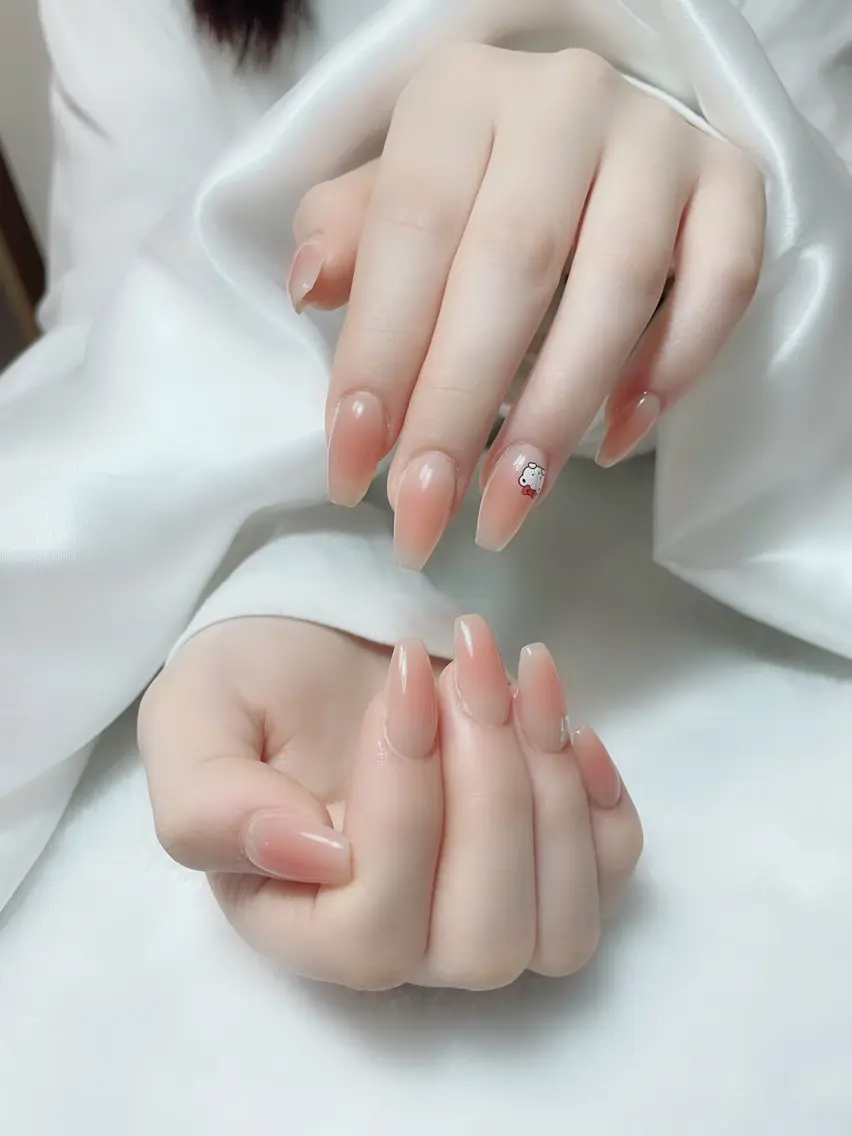 ネイル チークネイル Amina nail salonのネイルデザイン